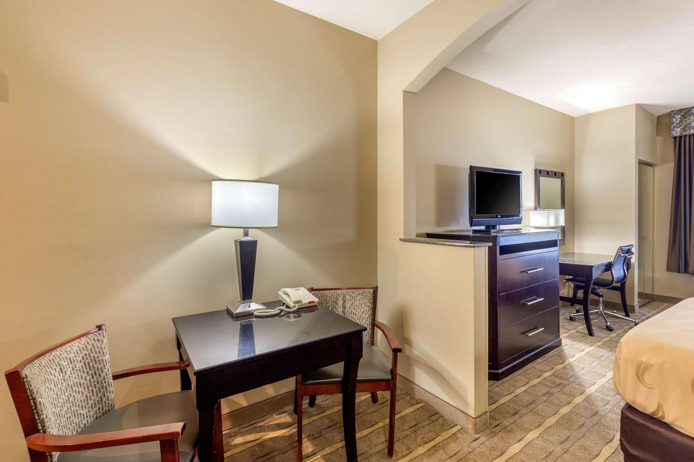 Quality Inn & Suites דוראנט מראה חיצוני תמונה